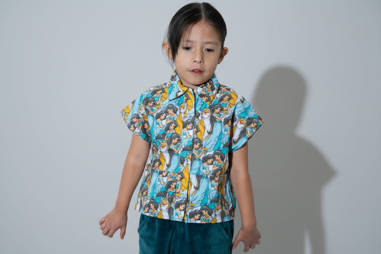 Magnetic Button-Up Shirt for Kids – Easy On, Easy Off